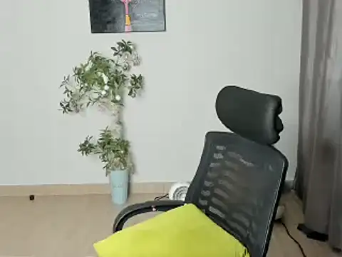  Hello Titty  online show from 12.25.24