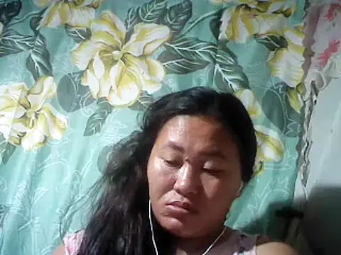 Snapshot of Sexyhorney4u chatting on 03.06.25 Sexyhorney4u online show from 03.06.25