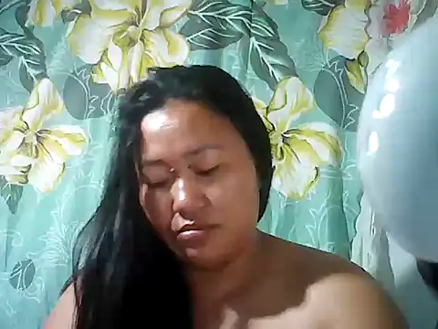 Snapshot of Sexyhorney4u chatting on 09.14.25 Sexyhorney4u online show from 09.14.25