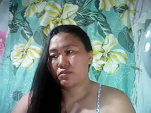 Snapshot of Sexyhorney4u chatting on 09.16.25 Sexyhorney4u online show from 09.16.25