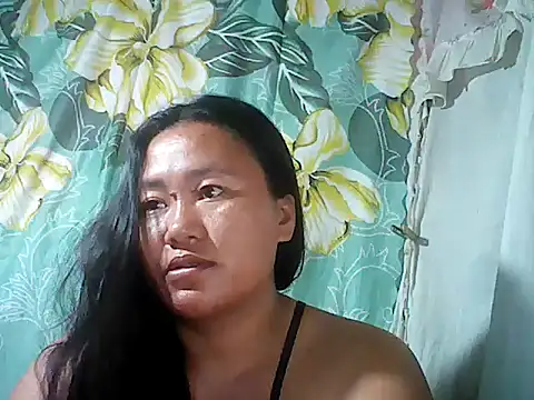 Snapshot of Sexyhorney4u chatting on 09.17.25 Sexyhorney4u online show from 09.17.25