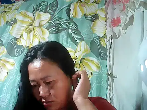 Snapshot of Sexyhorney4u chatting on 09.20.25 Sexyhorney4u online show from 09.20.25