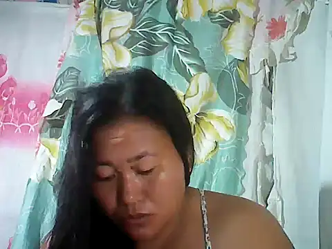 Snapshot of Sexyhorney4u chatting on 10.25.25 Sexyhorney4u online show from 10.25.25