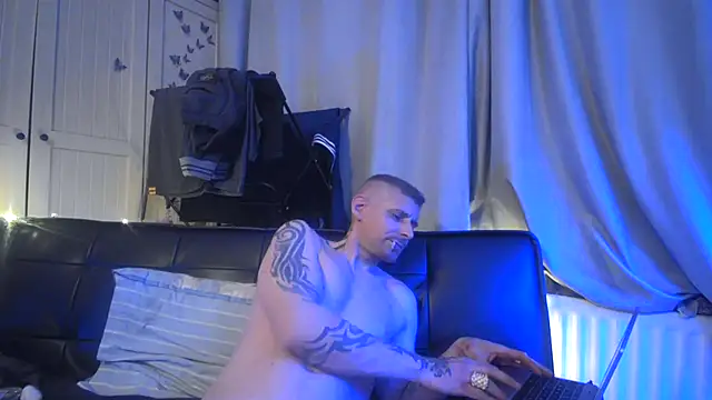 Snapshot of iamsex6969 chatting on 10.20.25 iamsex6969 online show from 10.20.25