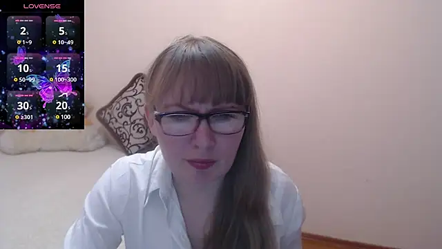 Snapshot of MargotLot chatting on 02.03.25 MargotLot online show from 02.03.25