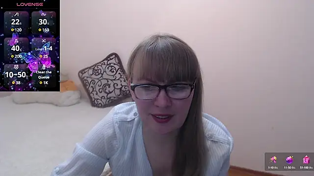 Snapshot of MargotLot chatting on 02.07.25 MargotLot online show from 02.07.25