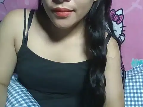 Snapshot of prettyyoung_mom23 chatting on 02.01.26 prettyyoung mom23 online show from 02.01.26