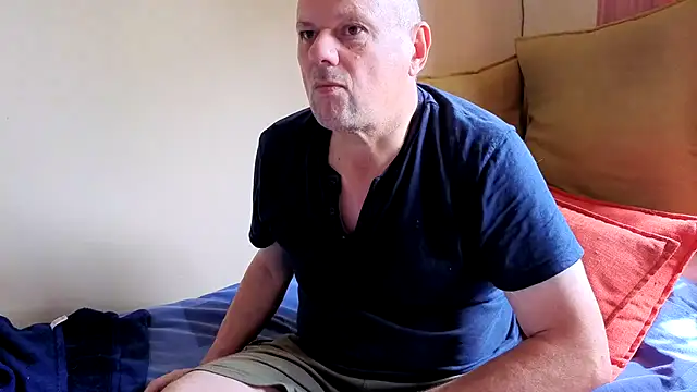 Snapshot of DaddyCumBumZA chatting on 03.21.25 DaddyCumBumZA online show from 03.21.25