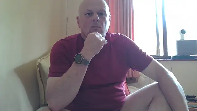 Snapshot of DaddyCumBumZA chatting on 12.16.25 DaddyCumBumZA online show from 12.16.25