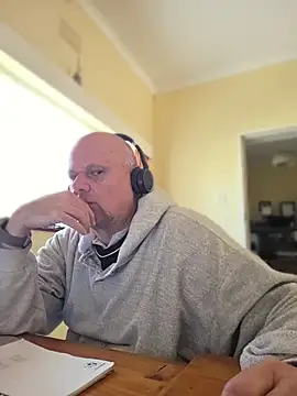 Snapshot of DaddyCumBumZA chatting on 06.15.26 DaddyCumBumZA online show from 06.15.26