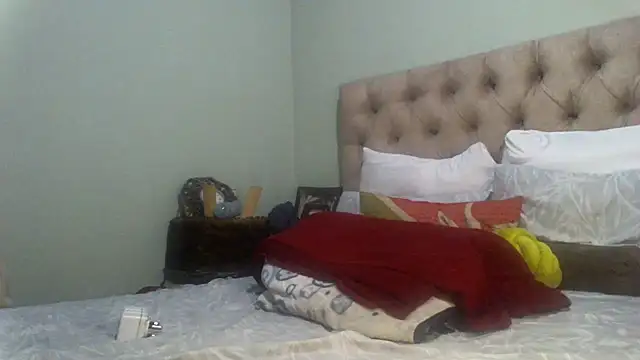 caramelqueen11 online show from 12.02.24