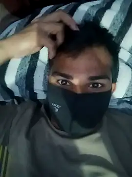 Snapshot of Sinewsex_pussylove chatting on 03.01.25 Sinewsex pussylove online show from 03.01.25