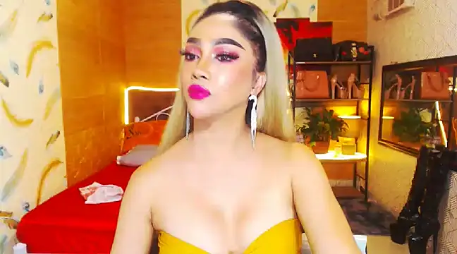 Snapshot of MeatyhorsecockMistress chatting on 03.10.25 MeatyhorsecockMistress online show from 03.10.25