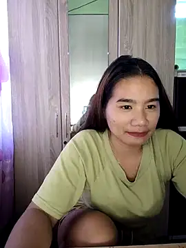 Snapshot of Kissy07 chatting on 02.04.25 Kissy07 online show from 02.04.25