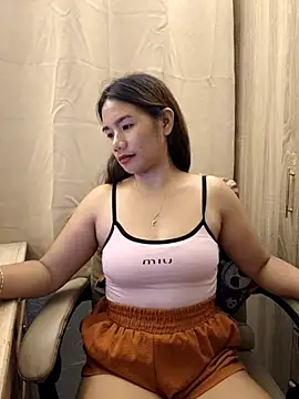 Snapshot of Kissy07 chatting on 02.28.25 Kissy07 online show from 02.28.25