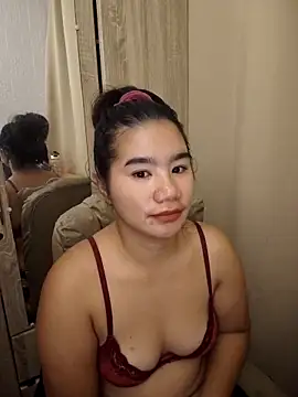 Snapshot of Kissy07 chatting on 02.04.26 Kissy07 online show from 02.04.26