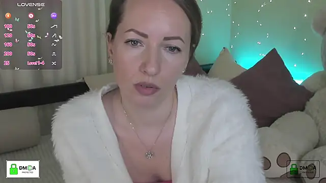 Queenymel online show from 02.14.26