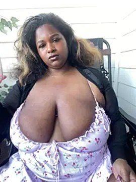 Snapshot of BigFineSelena chatting on 03.19.26 BigFineSelena online show from 03.19.26