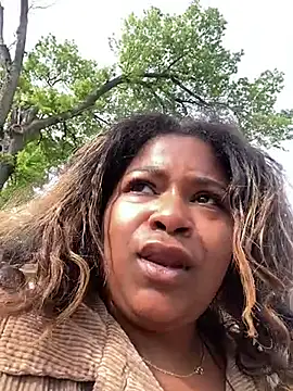 Snapshot of BigFineSelena chatting on 04.12.26 BigFineSelena online show from 04.12.26