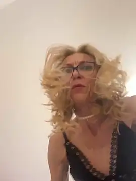 adella13 online show from 12.20.24