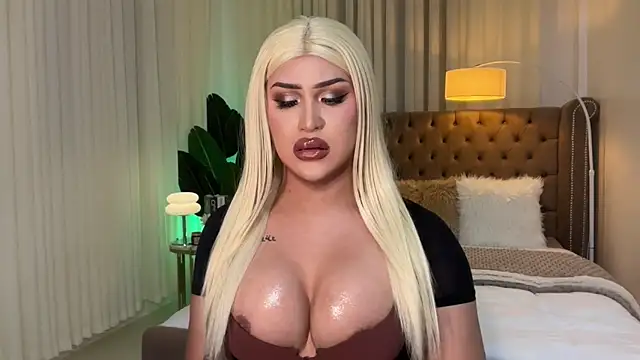 Your Majesty Tyra online show from 01.18.25