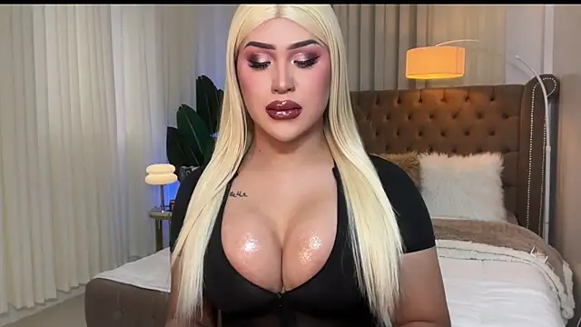 Your Majesty Tyra online show from 01.20.25