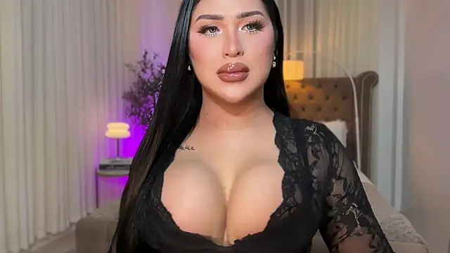 Your Majesty Tyra online show from 09.24.25