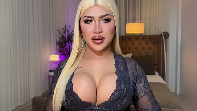 Your Majesty Tyra online show from 10.19.25