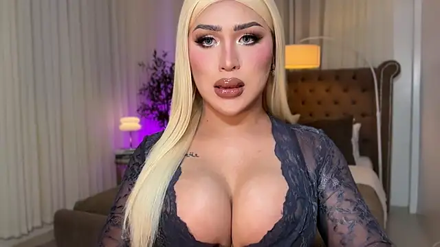 Your Majesty Tyra online show from 10.23.25