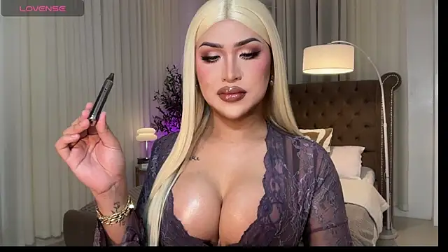 Your Majesty Tyra online show from 03.05.26