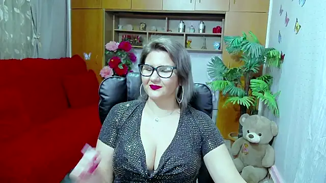 LucilleFenlys online show from 12.08.24