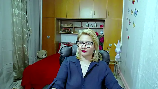 LucilleFenlys online show from 02.12.25