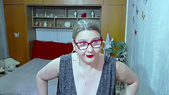 Snapshot of LucilleFenlys chatting on 05.26.26 LucilleFenlys online show from 05.26.26