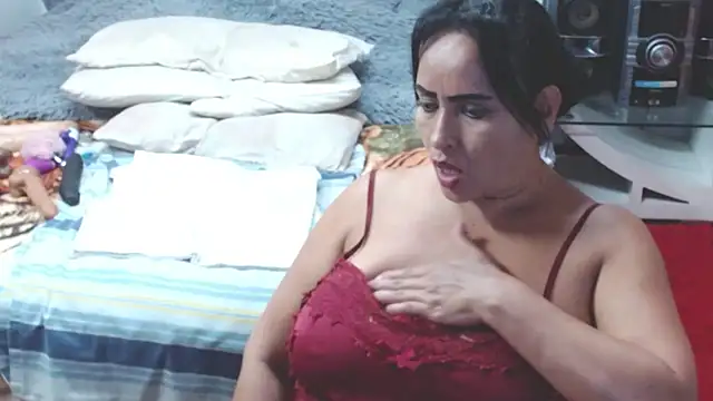 Snapshot of anie_milf1 chatting on 02.12.25 anie milf1 online show from 02.12.25