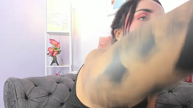 miss soffi  online show from 12.05.24