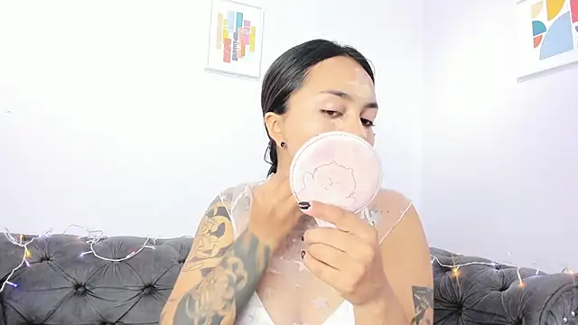 miss soffi  online show from 12.02.25