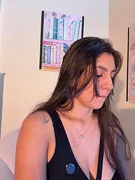 loolla 23 online show from 04.23.26