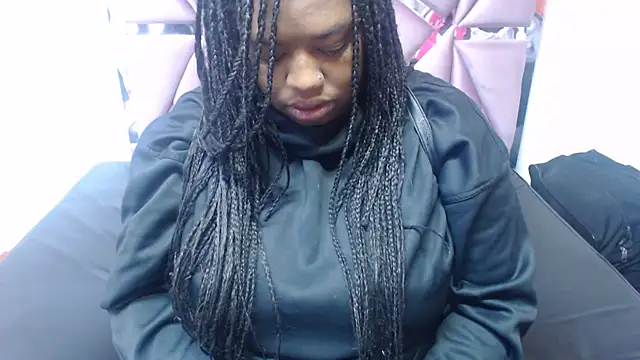 morenahott1 online show from 11.17.25