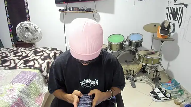 Snapshot of Zack_falcon chatting on 12.03.25 Zack falcon online show from 12.03.25