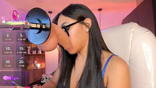 Snapshot of Olivia_ds chatting on 02.21.25 Olivia ds online show from 02.21.25