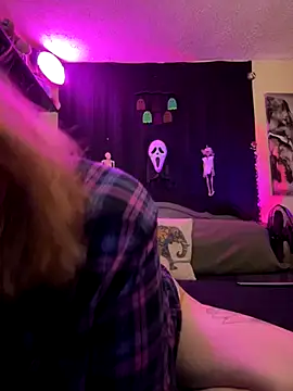 Snapshot of Mallorykoxx69 chatting on 11.02.25 Mallorykoxx69 online show from 11.02.25