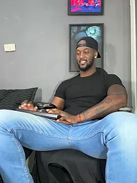 Snapshot of blackdrey18 chatting on 02.26.25 blackdrey18 online show from 02.26.25