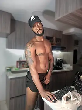 Snapshot of blackdrey18 chatting on 10.17.25 blackdrey18 online show from 10.17.25