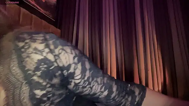 Lo la 69 online show from 11.15.25