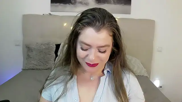 Snapshot of PetersEmily chatting on 12.02.24 PetersEmily online show from 12.02.24