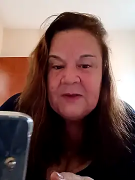 Yaya Mineira online show from 12.16.24