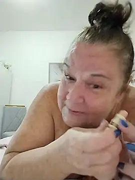 Yaya Mineira online show from 11.30.25