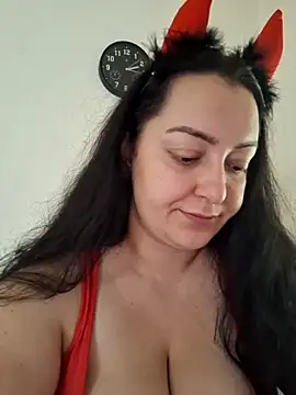 mihaelaa online show from 10.15.25