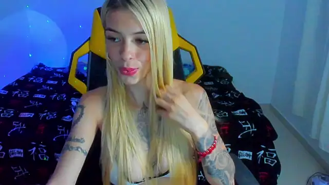 Snapshot of barbiee_05 chatting on 05.19.26 barbiee 05 online show from 05.19.26