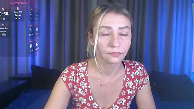 ZoeGrant online show from 01.06.25